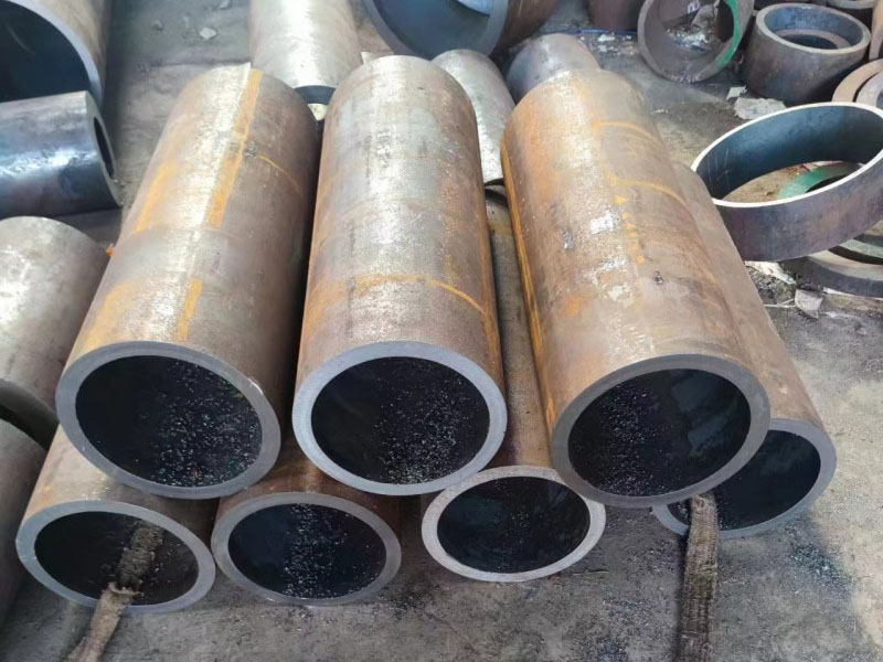 金塔12Cr1MovG无缝钢管切割